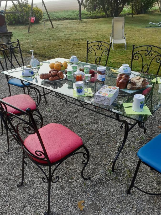 Noyal-Pontivy Chez Christine Bed & Breakfast エクステリア 写真