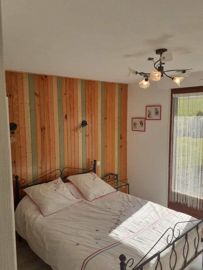 Noyal-Pontivy Chez Christine Bed & Breakfast エクステリア 写真